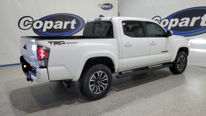 Toyota TACOMA  2022