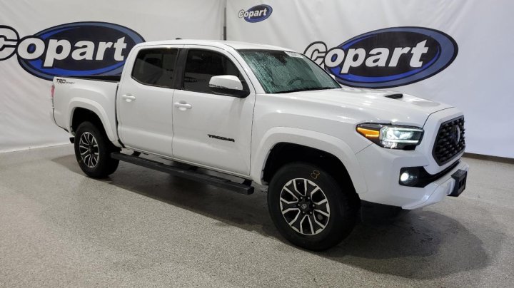 Toyota TACOMA  2022