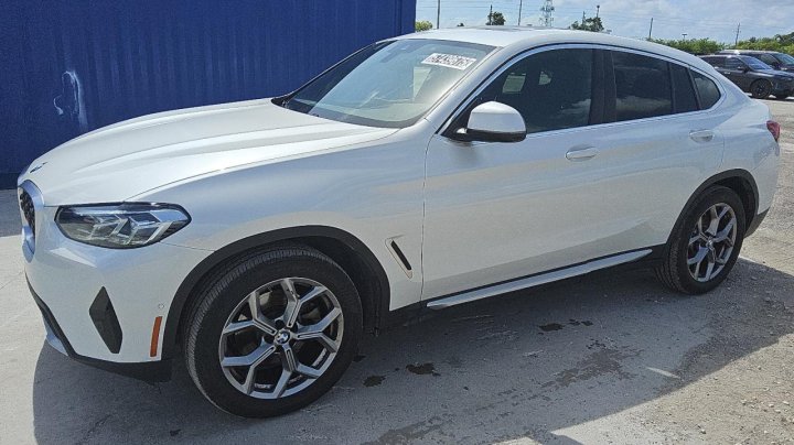 BMW X4  2024