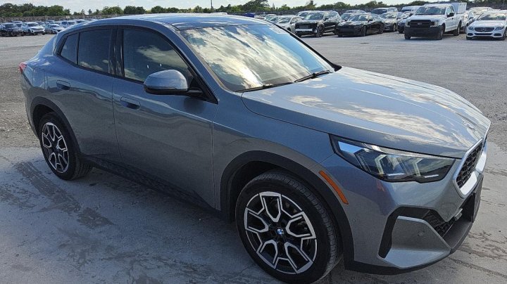BMW X2  2024