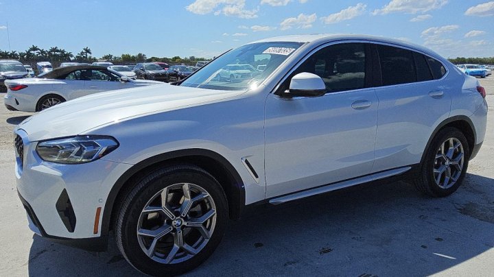 BMW X4  2024