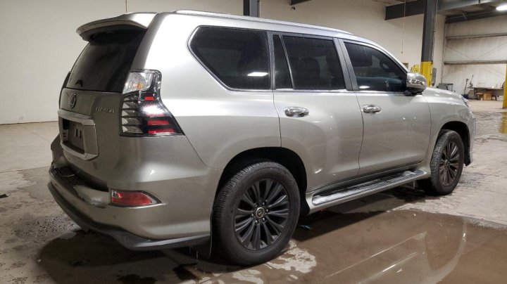 Lexus GX  2023