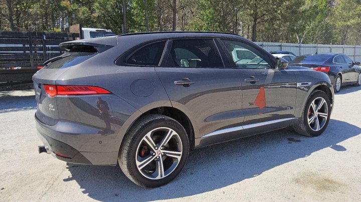 Jaguar F-Pace  2017