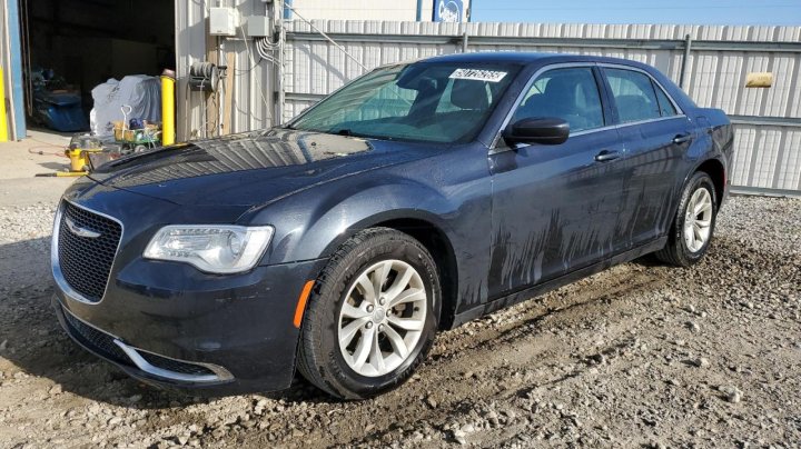 CHRYSLER 300  2015