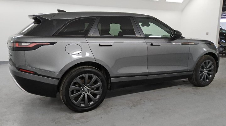 Land Rover Range Rover Velar R-DYNAMIC SE 2018