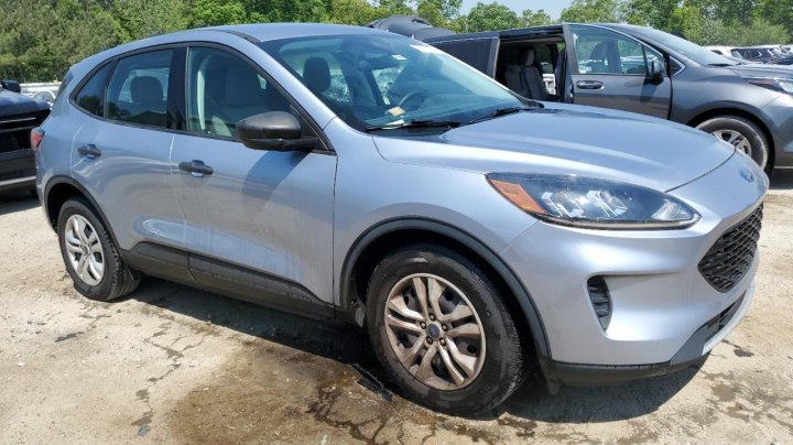 Ford Escape S 2022