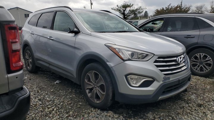 Hyundai Santa Fe SE 2016
