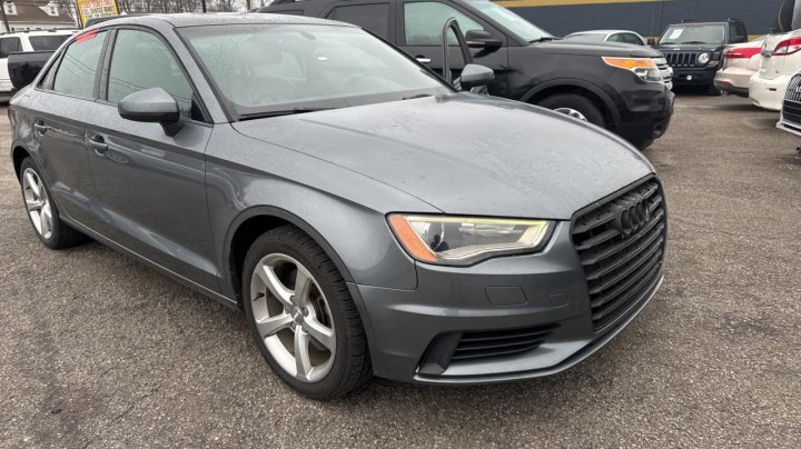 Audi A3 PREMIUM 2015