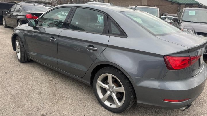 Audi A3 PREMIUM 2015