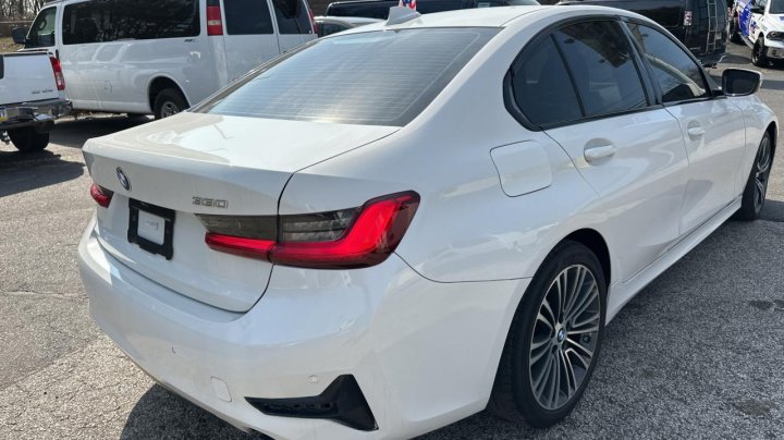 BMW 3 Series  2021