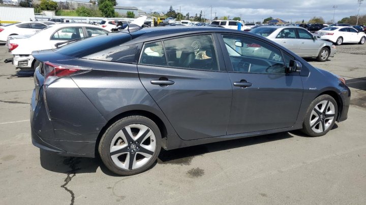 Toyota Prius  2016