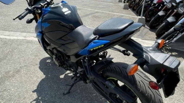 SUZUKI GSX-S750 M 2022