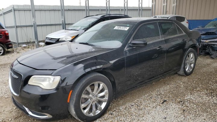 CHRYSLER 300 LIMITED 2017