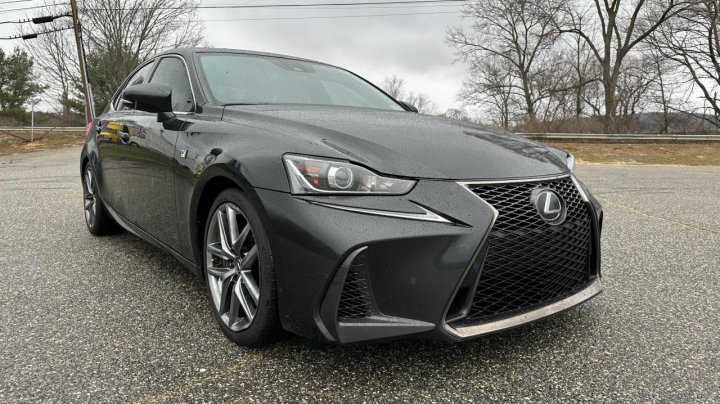 Lexus IS 300 2019