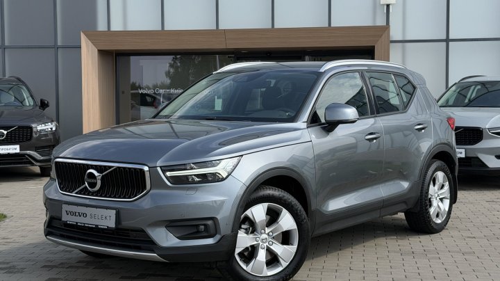 Volvo XC40 Momentum AWD 2018