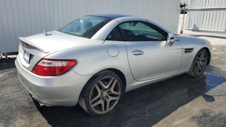 Mercedes-Benz SLK-Class 250 2015