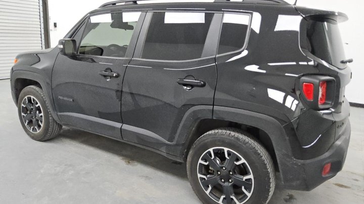 JEEP RENEGADE LATITUDE 2023