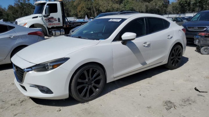 Mazda 3 GRAND TOURING 2017