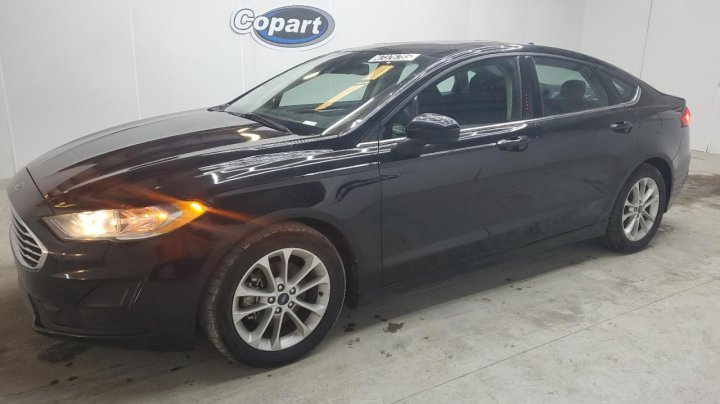 Ford FUSION SE 2020