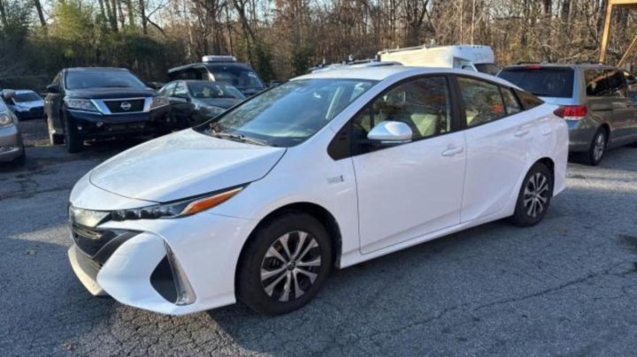 Toyota Prius LE 2022