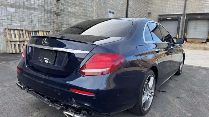 Mercedes-Benz E-Class 300 4MATIC 2017