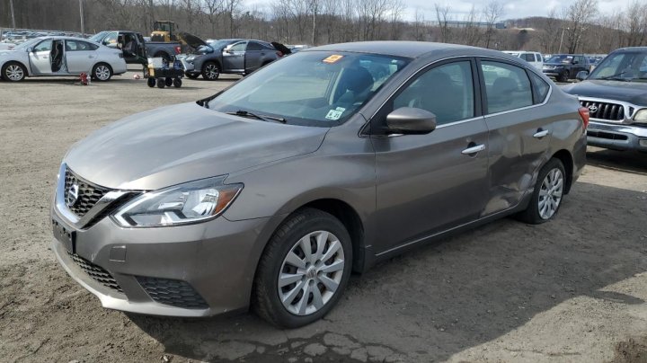 Nissan Sentra S 2016