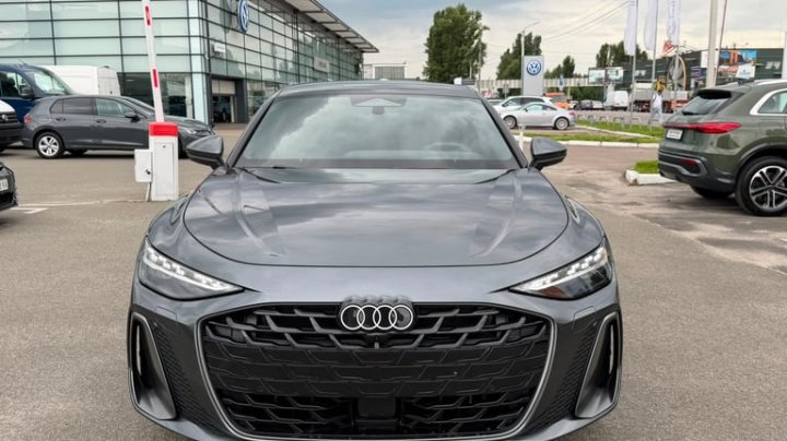 Audi A6 40 TDI quattro S line PA 2025