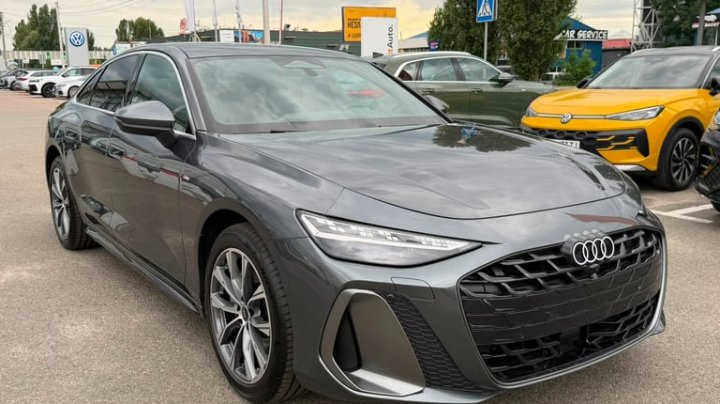 Audi A6 40 TDI quattro S line PA 2025