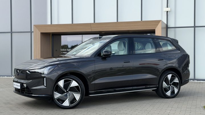 Volvo EX90 Ultra AWD 2025