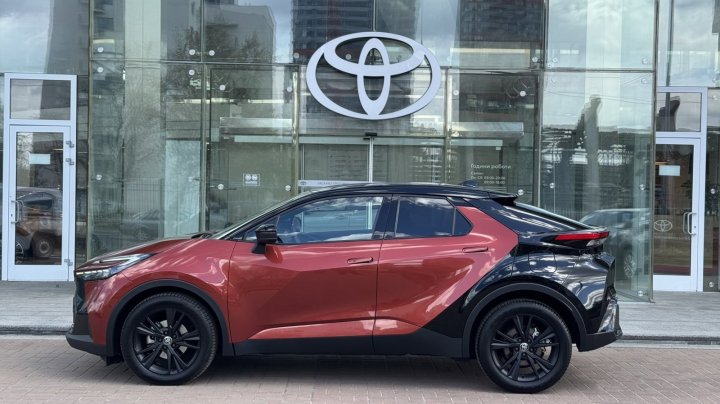 Toyota C-HR Premium 2025