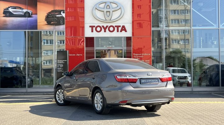 Toyota Camry Comfort 2016