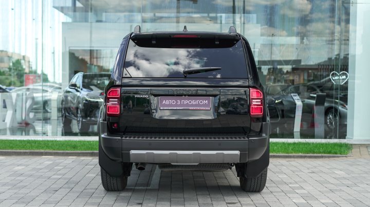 Toyota Land Cruiser Prado Prestige 2025