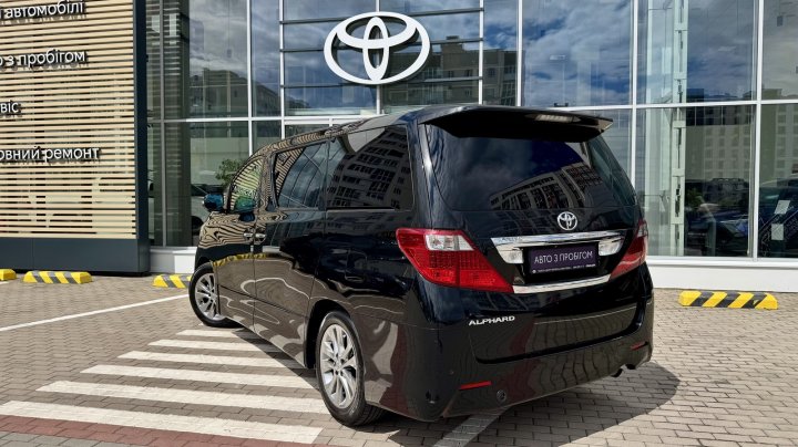Інші Toyota Alphard 2011