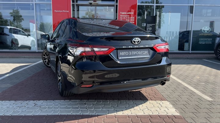 Toyota Camry Comfort 2023