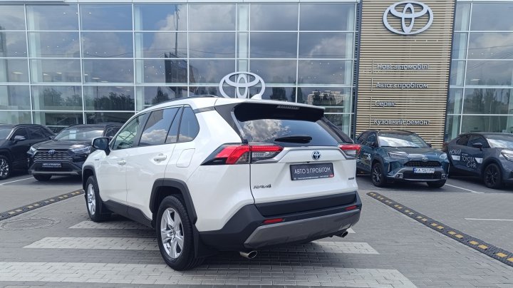 Toyota RAV4 Lounge 2021