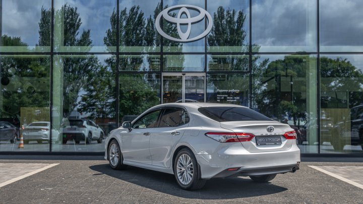 Toyota Camry Premium 2019