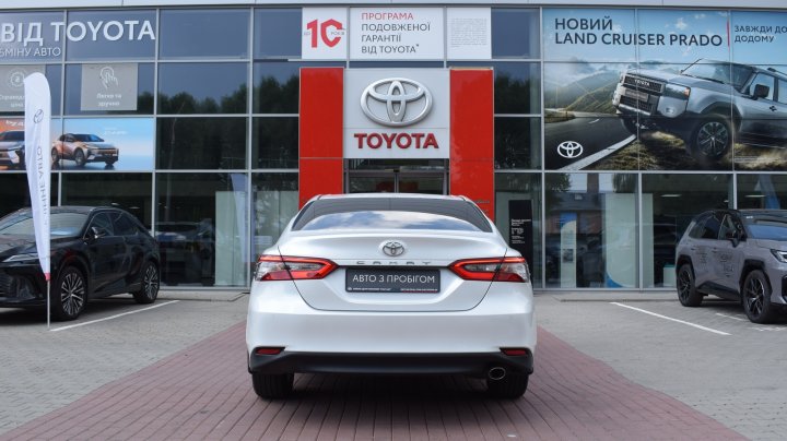 Toyota Camry Comfort 2021