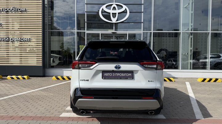 Toyota RAV4 Style 2025