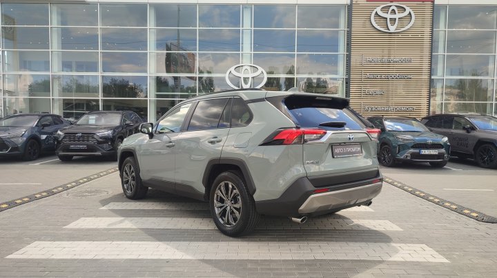 Toyota RAV4 Lounge 2024