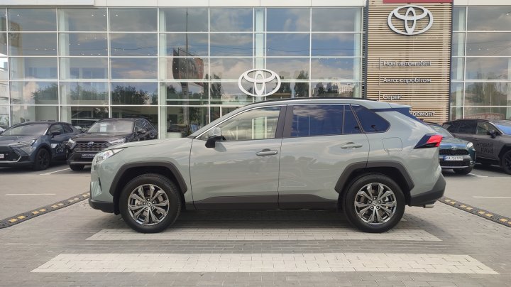 Toyota RAV4 Lounge 2024