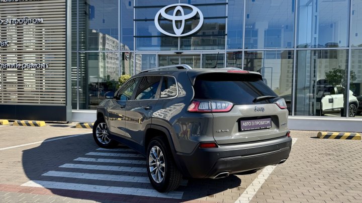 Jeep Cherokee 2021