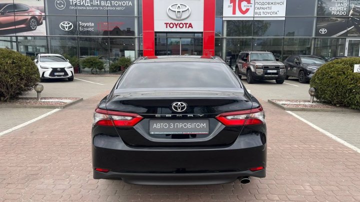 Toyota Camry Comfort 2023
