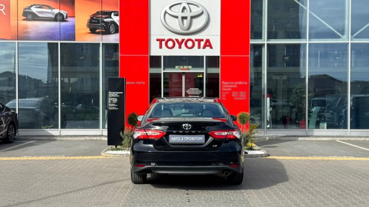 Toyota Camry 2018