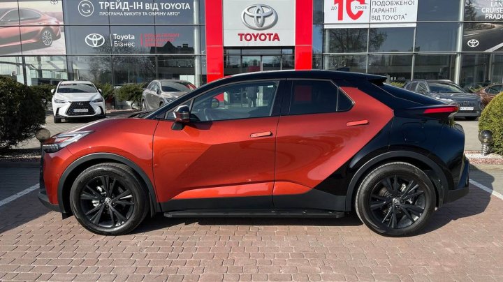 Toyota C-HR GR SPORT 2025