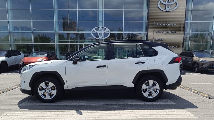 Toyota RAV4 Active 2021