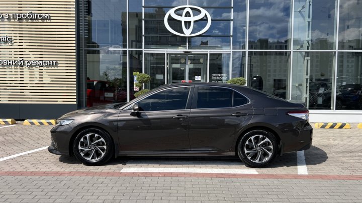 Toyota Camry 2017