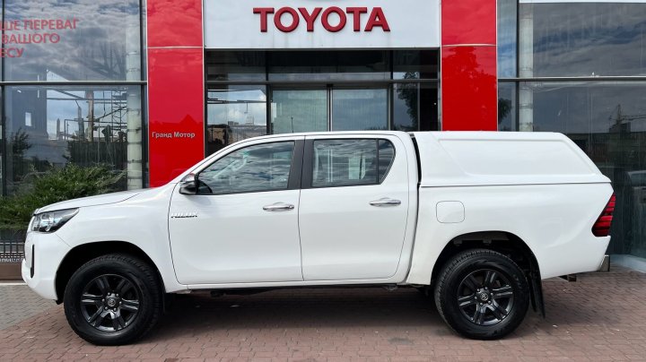 Toyota Hilux Comfort 2023