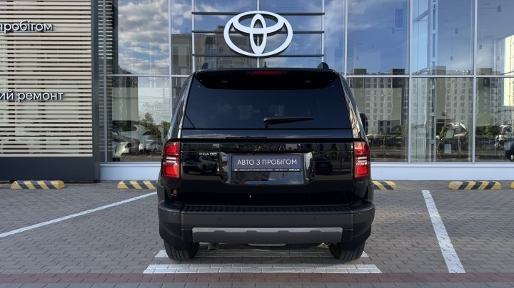 Toyota Land Cruiser Prado Prestige 2025