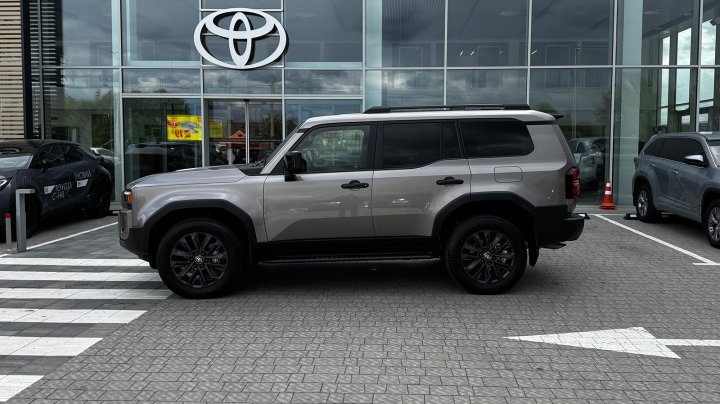 Toyota Land Cruiser Prado Premium 2024