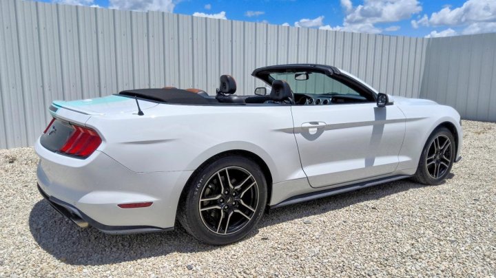 Ford MUSTANG  2020